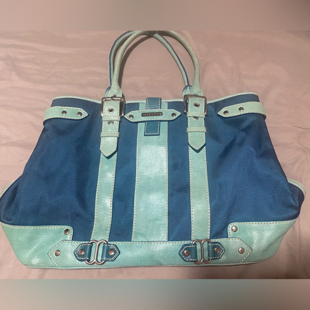 Vintage authentic Isabella Fiore genuine leather/nylon large teal Handbag